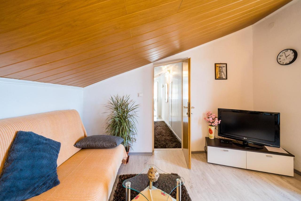 מליני Villa Marija Adriatic מראה חיצוני תמונה