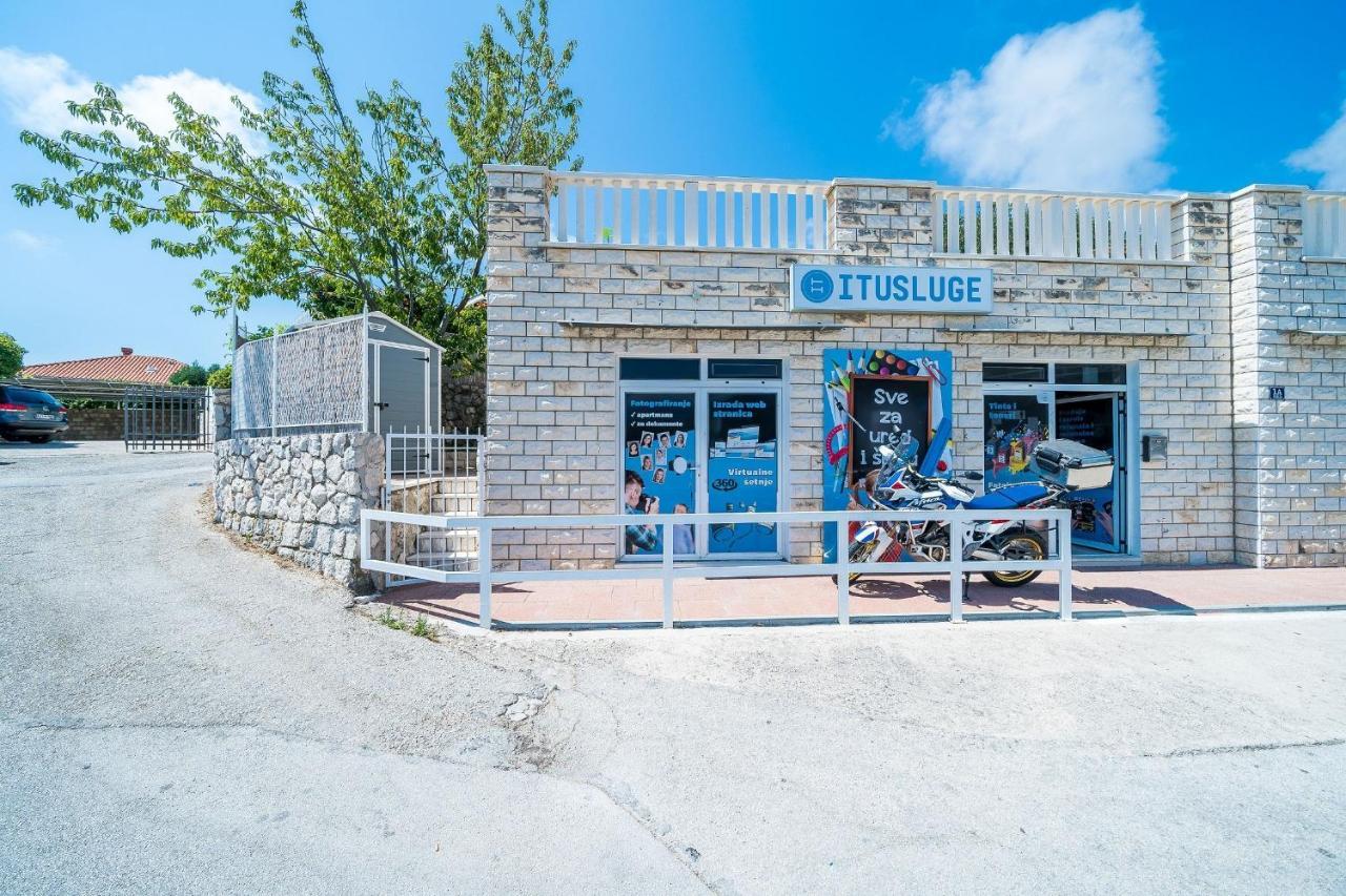 מליני Villa Marija Adriatic מראה חיצוני תמונה
